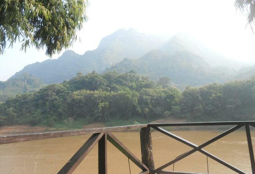 스탠다드 룸 강 전망, Nam Ou River Lodge