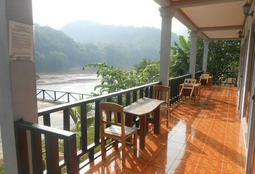 Номер Стандарт Вид на Реку, Nam Ou River Lodge