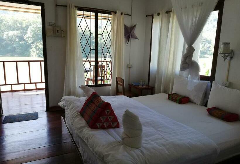 스탠다드 룸 강 전망, Nam Ou River Lodge