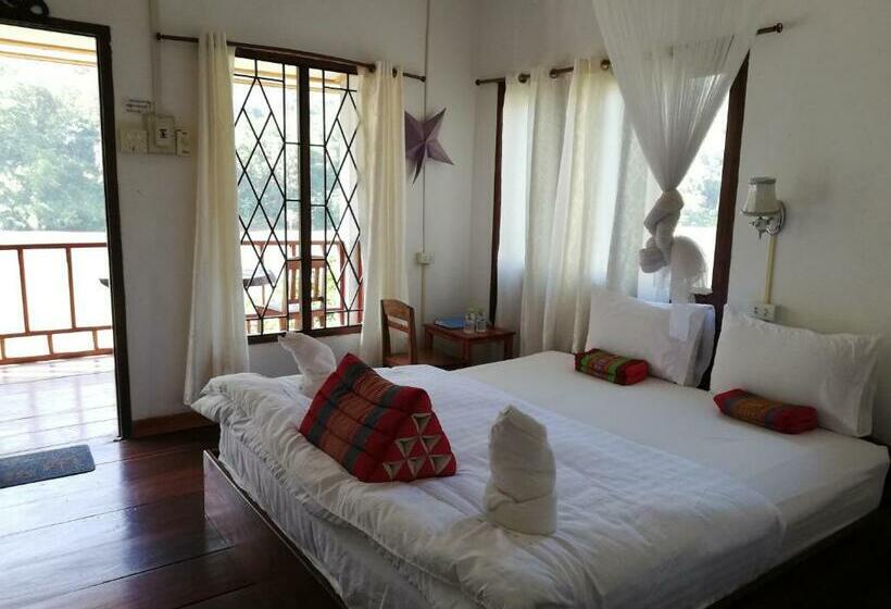 스탠다드 룸 강 전망, Nam Ou River Lodge