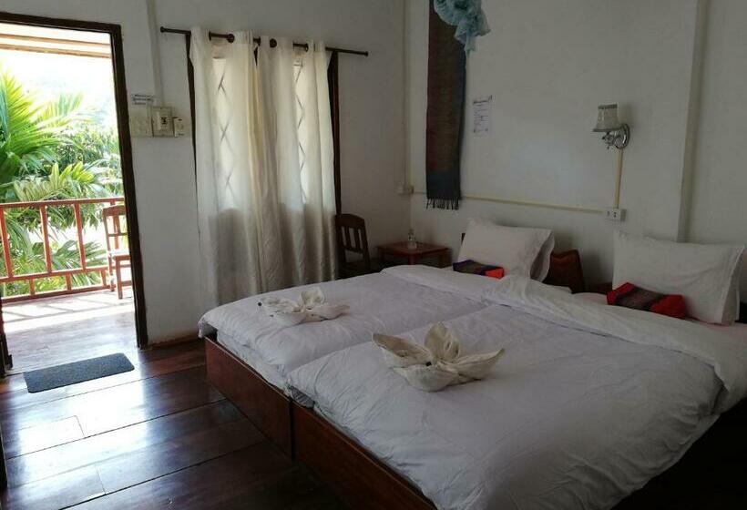 스탠다드 룸 강 전망, Nam Ou River Lodge