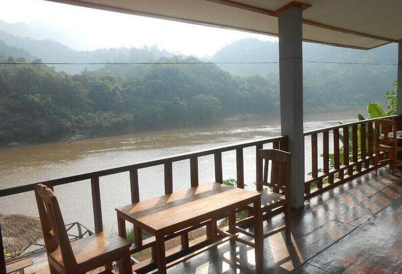 Номер Стандарт Вид на Реку, Nam Ou River Lodge
