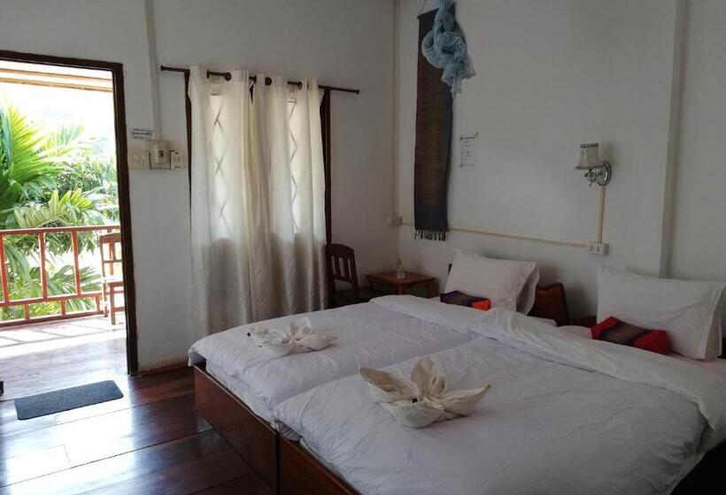 스탠다드 룸 강 전망, Nam Ou River Lodge