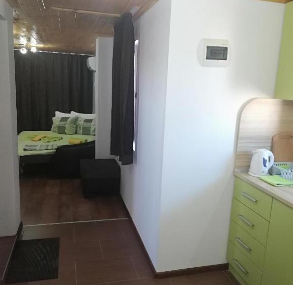 Студио Стандарт Вид на Парк, Neli Sea Villa