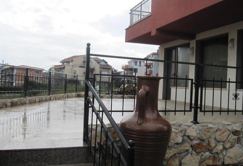 סטודיו סטנדרטי נוף לפארק, Neli Sea Villa