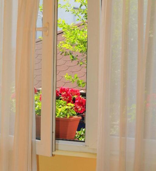 Номер Стандарт Трехместный, Pensiunea Blanca