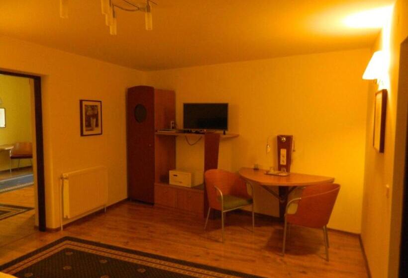 Апартаменты 2 Спальни, Pensiunea Blanca