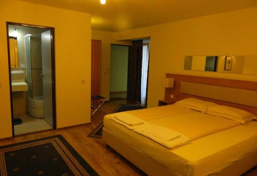 Апартаменты 2 Спальни, Pensiunea Blanca