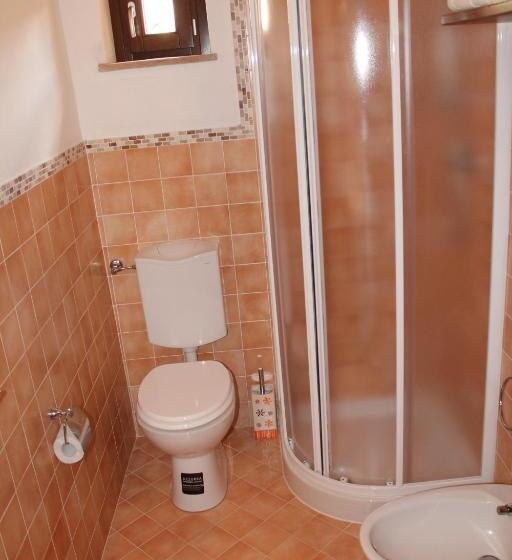 Студия Стандарт, Agriturismo Borgo Pirolino