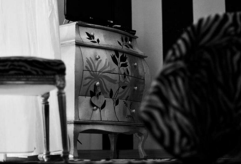 带1个卧室的带阳台的公寓, Lori S Inn