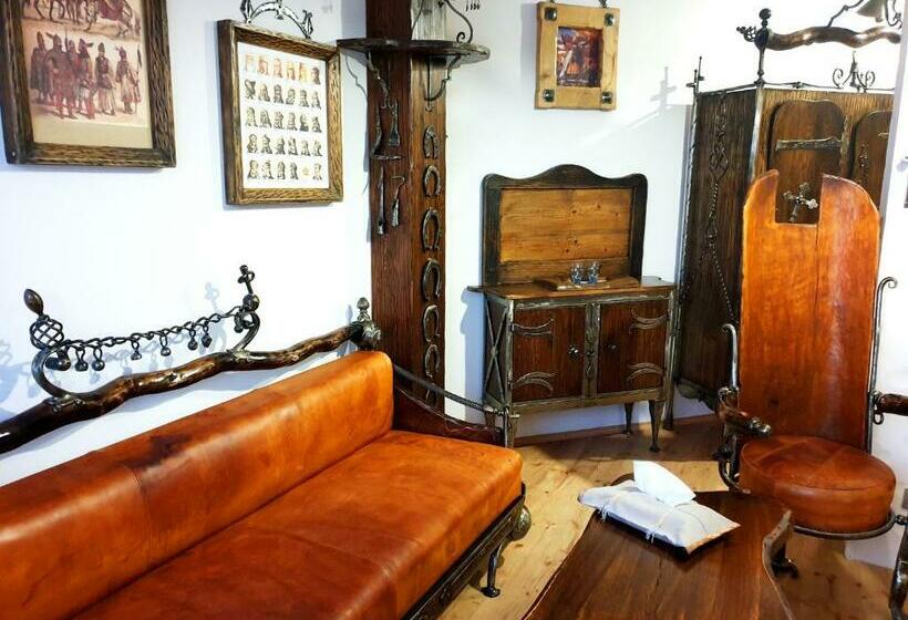 غرفة قياسية, Penzion A Restauracia Toldi