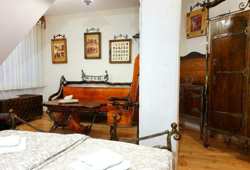 غرفة قياسية, Penzion A Restauracia Toldi