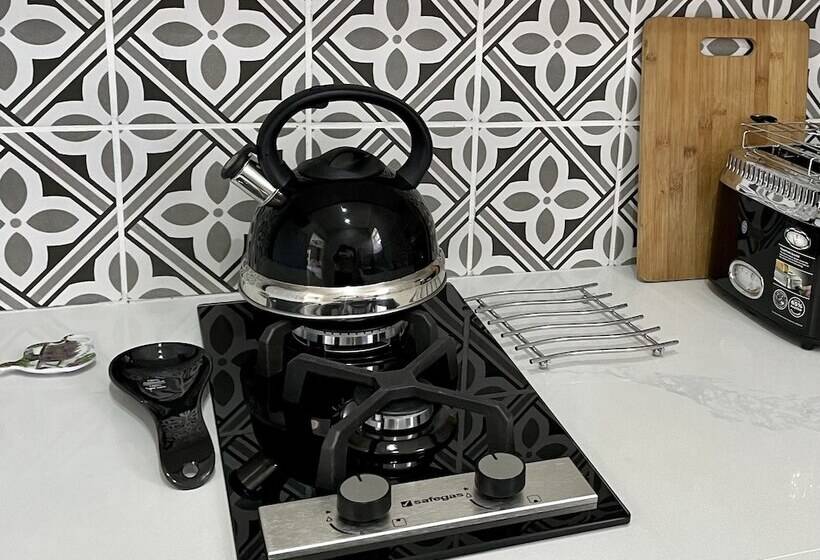 家庭间, Sandra's Guest House