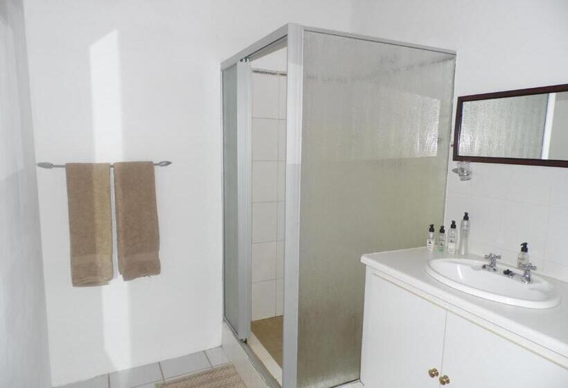 スタンダードルーム, The Hexagon Wildlife Conservation