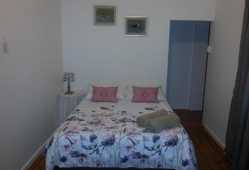 スタンダードインサイドビュールーム, The Hexagon Wildlife Conservation