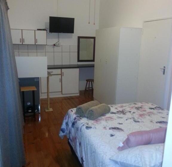 スタンダードインサイドビュールーム, The Hexagon Wildlife Conservation