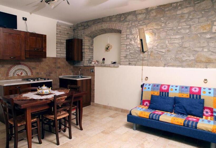 آپارتمان 1 خوابه با چشمانداز باغ, Il Casale Della Quercia