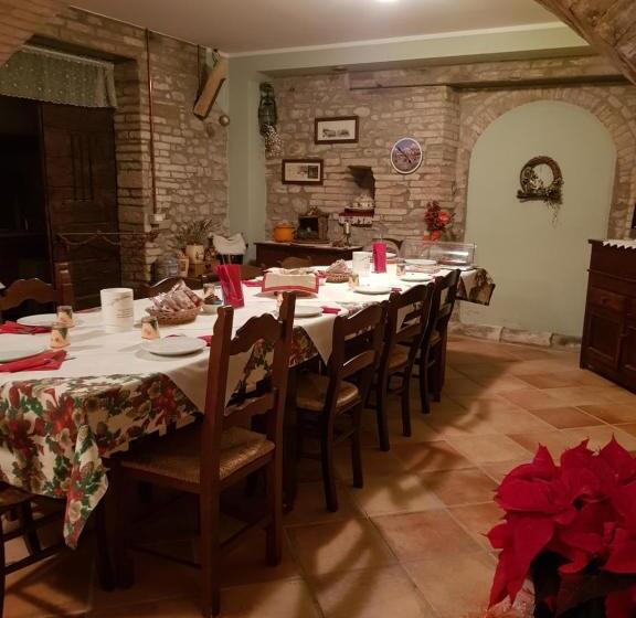 آپارتمان 1 خوابه با چشمانداز باغ, Il Casale Della Quercia