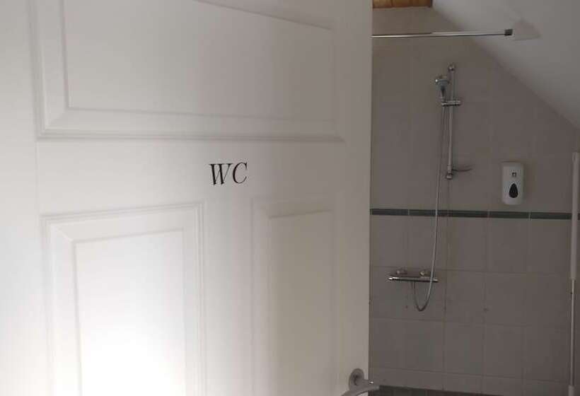 اتاق اکونومی با حمام مشترک, Birta Guesthouse