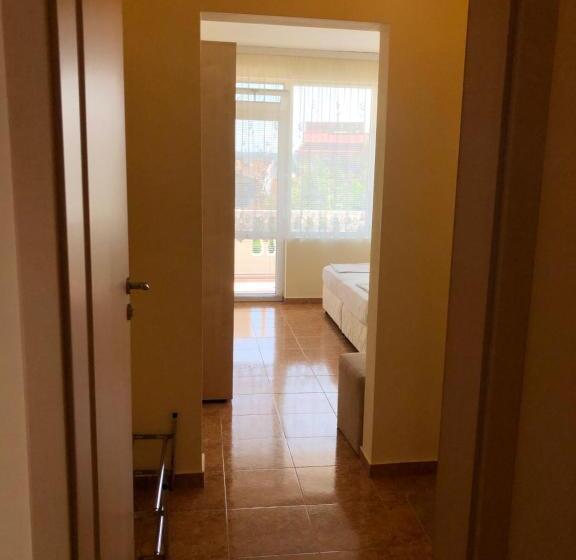 חדר סטנדרט לשלושה, Borko Guest House