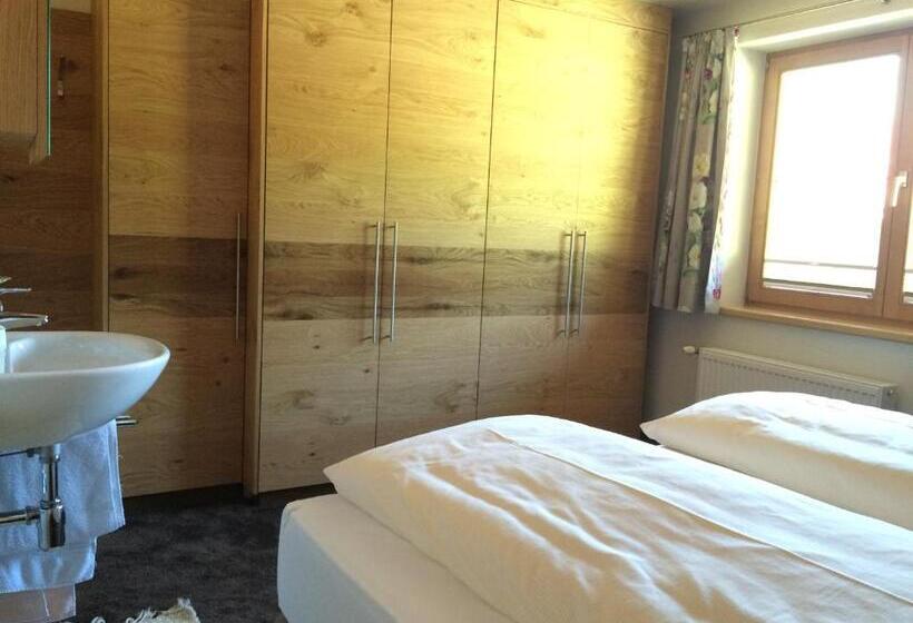 Pokój Jednoosobowy Standard Wspólna Łazienka, Haus Deutinger