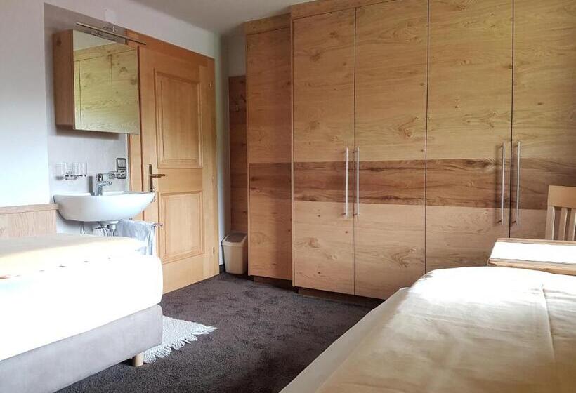 Pokój Jednoosobowy Standard Wspólna Łazienka, Haus Deutinger