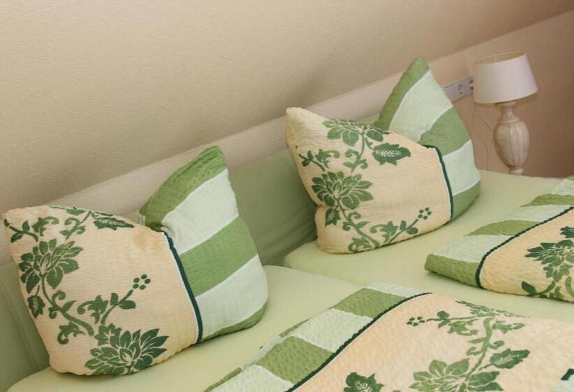 スーペリアールーム, Haus Toskana