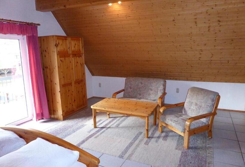 Студия Стандарт, Zum Kaiserwirt