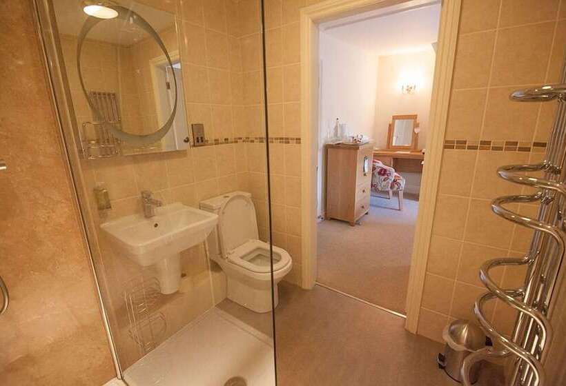 标准间, Kings Arms