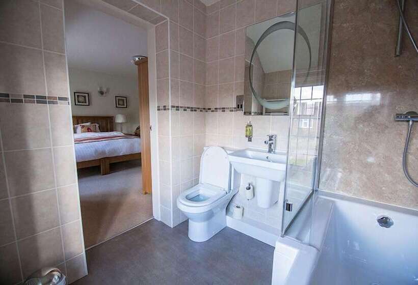 标准间, Kings Arms