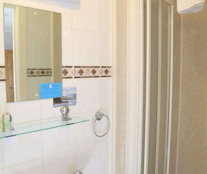 חדר סטנדרט יחיד, Keswick Park