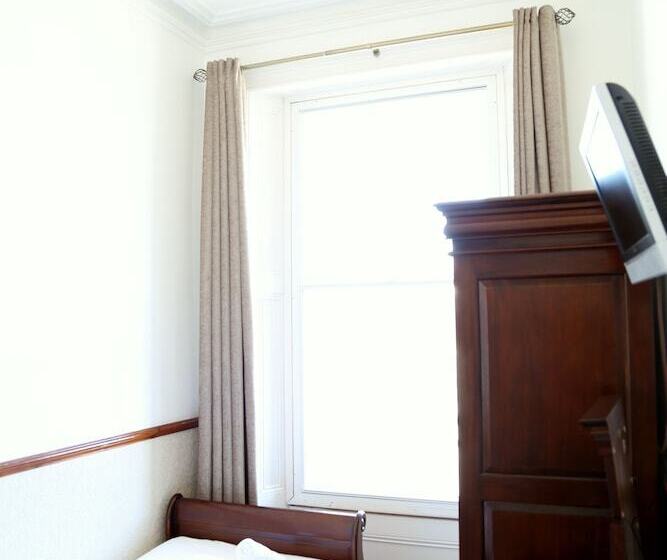 חדר סטנדרט יחיד, Keswick Park