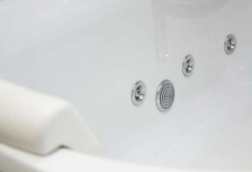 חדר אקזקיוטיב עם נוף לפארק, Keswick Park