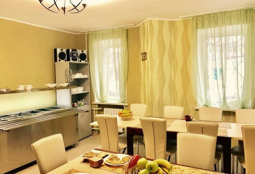 Economy Quadruple Room, Lime