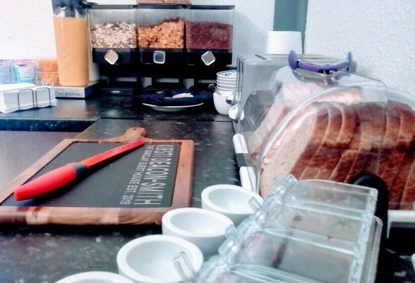 غرفة قياسية, Barclay Guest House