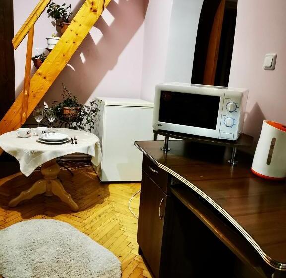 اتاق استاندارد سه تخته با بالکن, Sadyba U Olgy