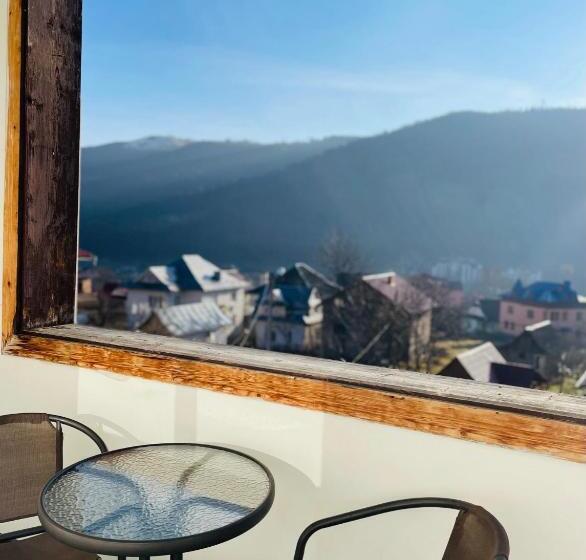 اتاق استاندارد سه تخته با بالکن, Sadyba U Olgy