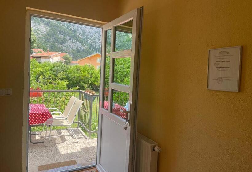 اتاق استاندارد با بالکن, Villa Bašić