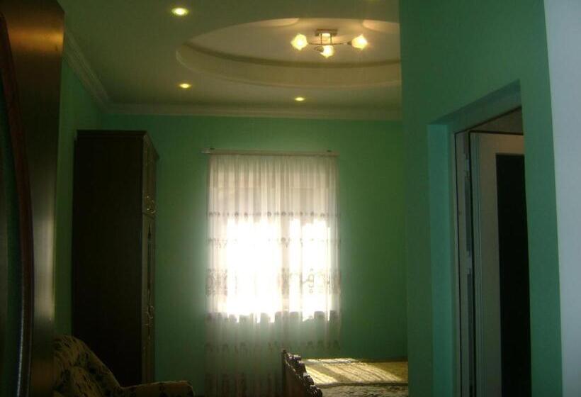 豪华房间, Happy House