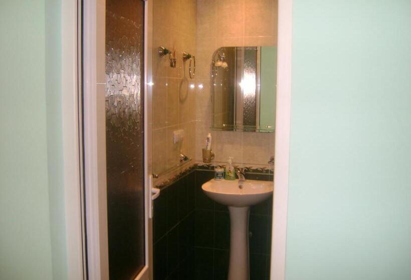 豪华房间, Happy House