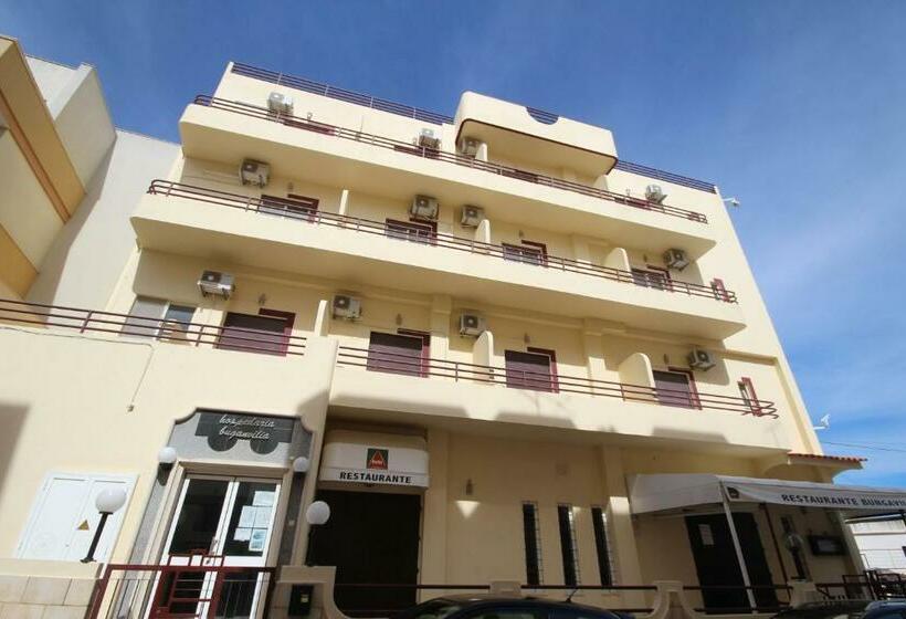 Трехместный Номер Стандарт с Балконом, Hospedaria Buganvilia Alvor