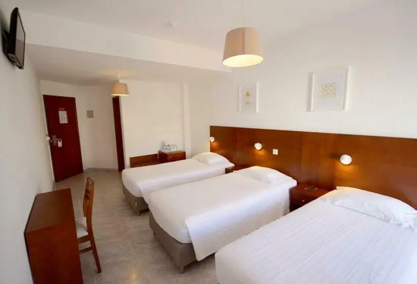 バルコニー付きスタンダードトリプルルーム, Hospedaria Buganvilia Alvor