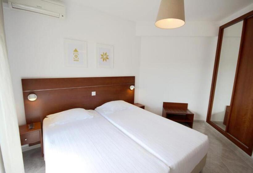 Comfort room with balcony, Hospedaria Buganvilia Alvor