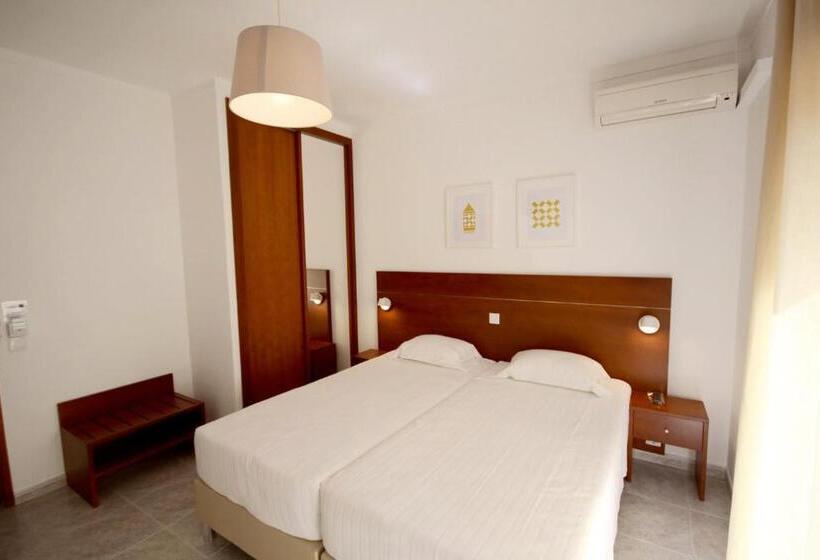 Comfort room with balcony, Hospedaria Buganvilia Alvor