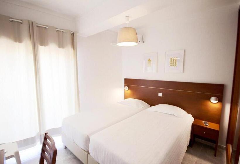 Comfort room with balcony, Hospedaria Buganvilia Alvor