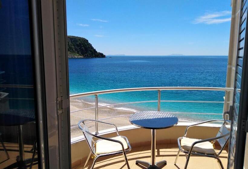 غرفة قياسية مطلّة علي البحر مزوَّدة بشُرفة, Magic Ionian Apartments & Rooms