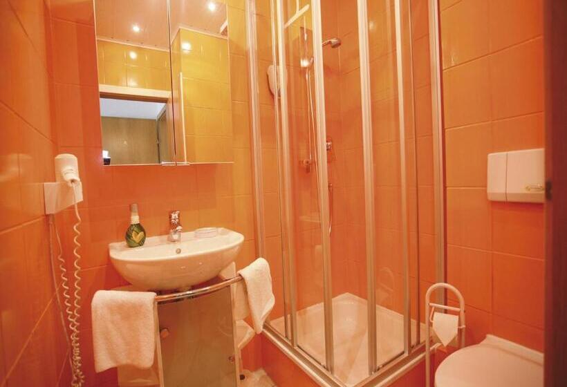 Номер Стандарт с Балконом, Gästehaus Hobelleitner