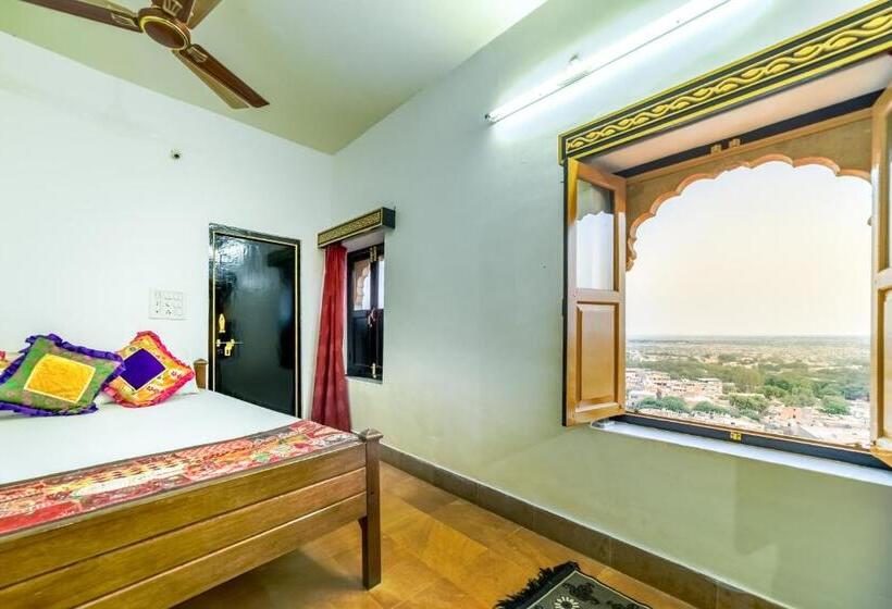 اتاق استاندارد, Mud Mirror Guesthouse