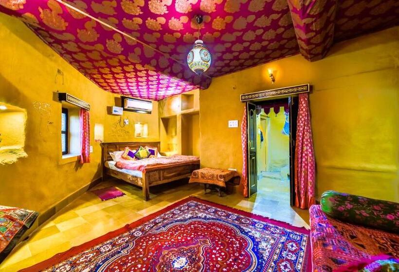 اتاق لوکس, Mud Mirror Guesthouse