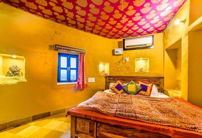 اتاق لوکس, Mud Mirror Guesthouse